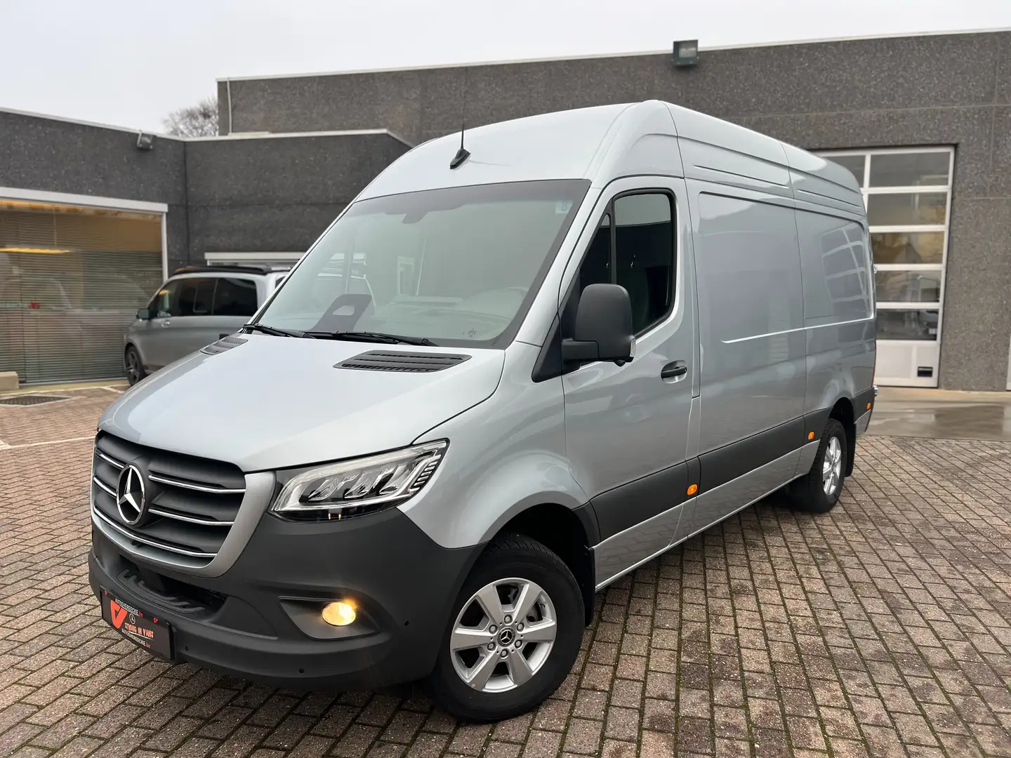 Mercedes-Benz Sprinter 319 L2H2 RWD(48.500€ex) LED | FACELIFT Argent - 2
