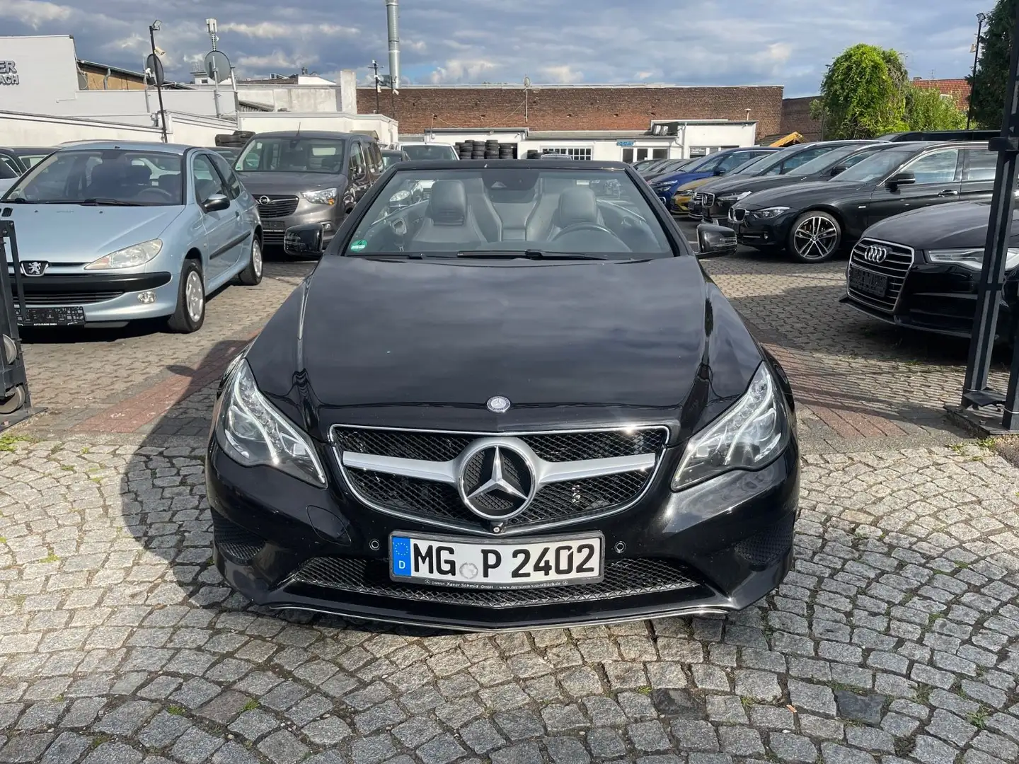 Mercedes-Benz E 350 NAVI-AUTOMA-LEDER-H&K-SHZ-TEMPO- Noir - 2