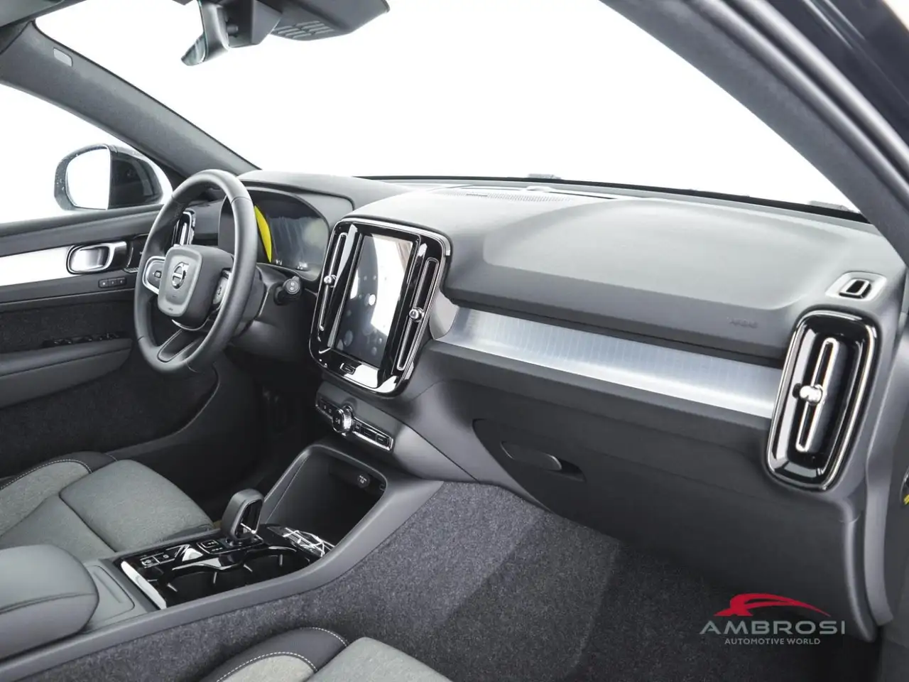 Volvo XC40 2026 — фото 12