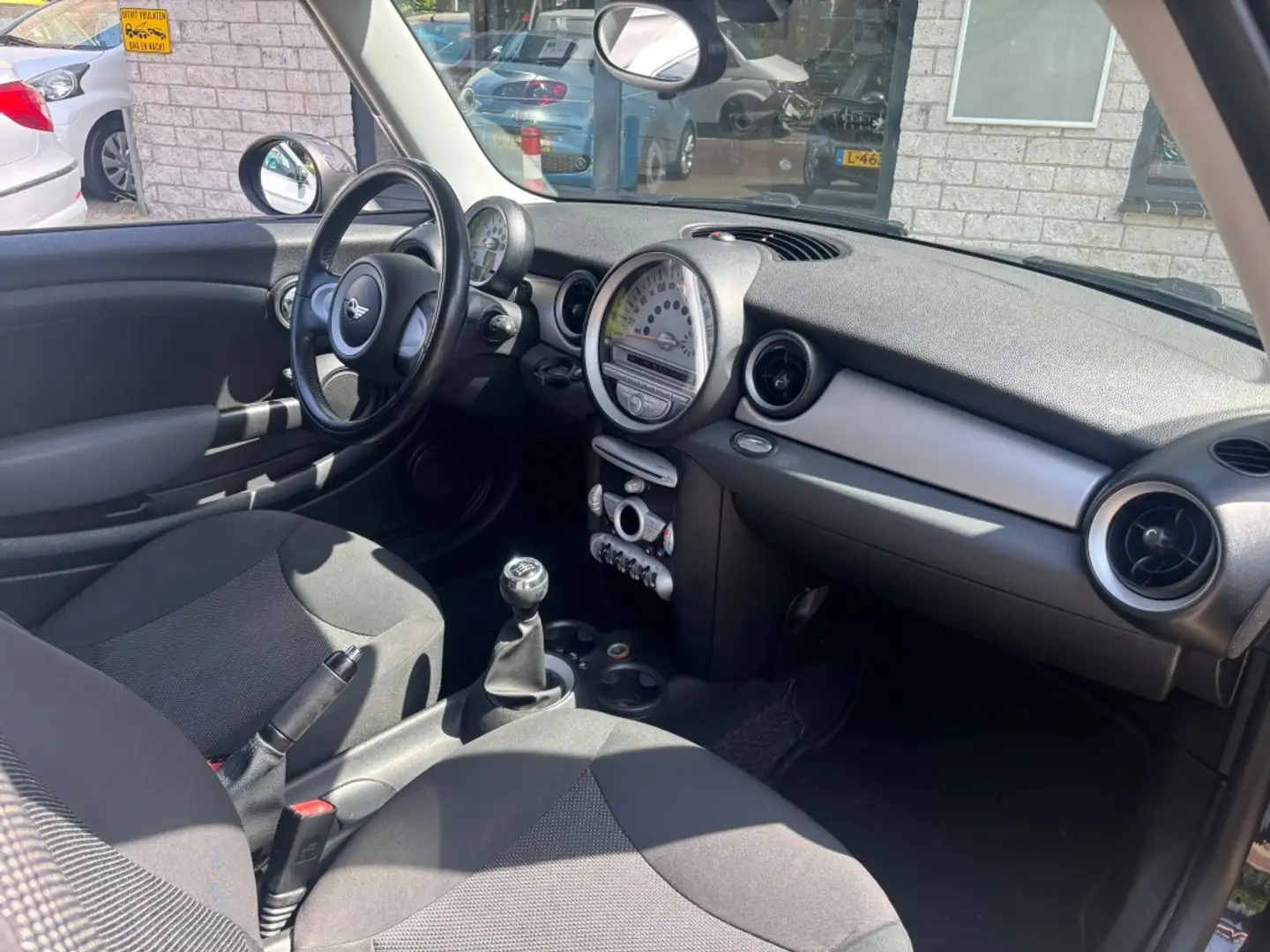 MINI Cooper Mini 1.4 One Pepper airco apk Noir - 2