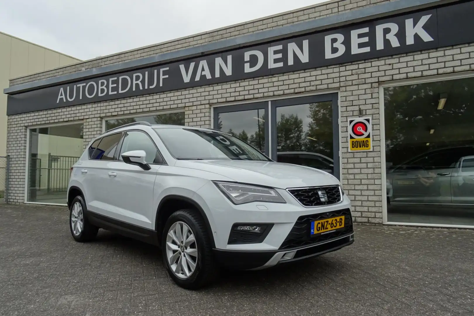 SEAT Ateca 1.5 TSI Style Business DSG / Virtual / 360° Wit - 1