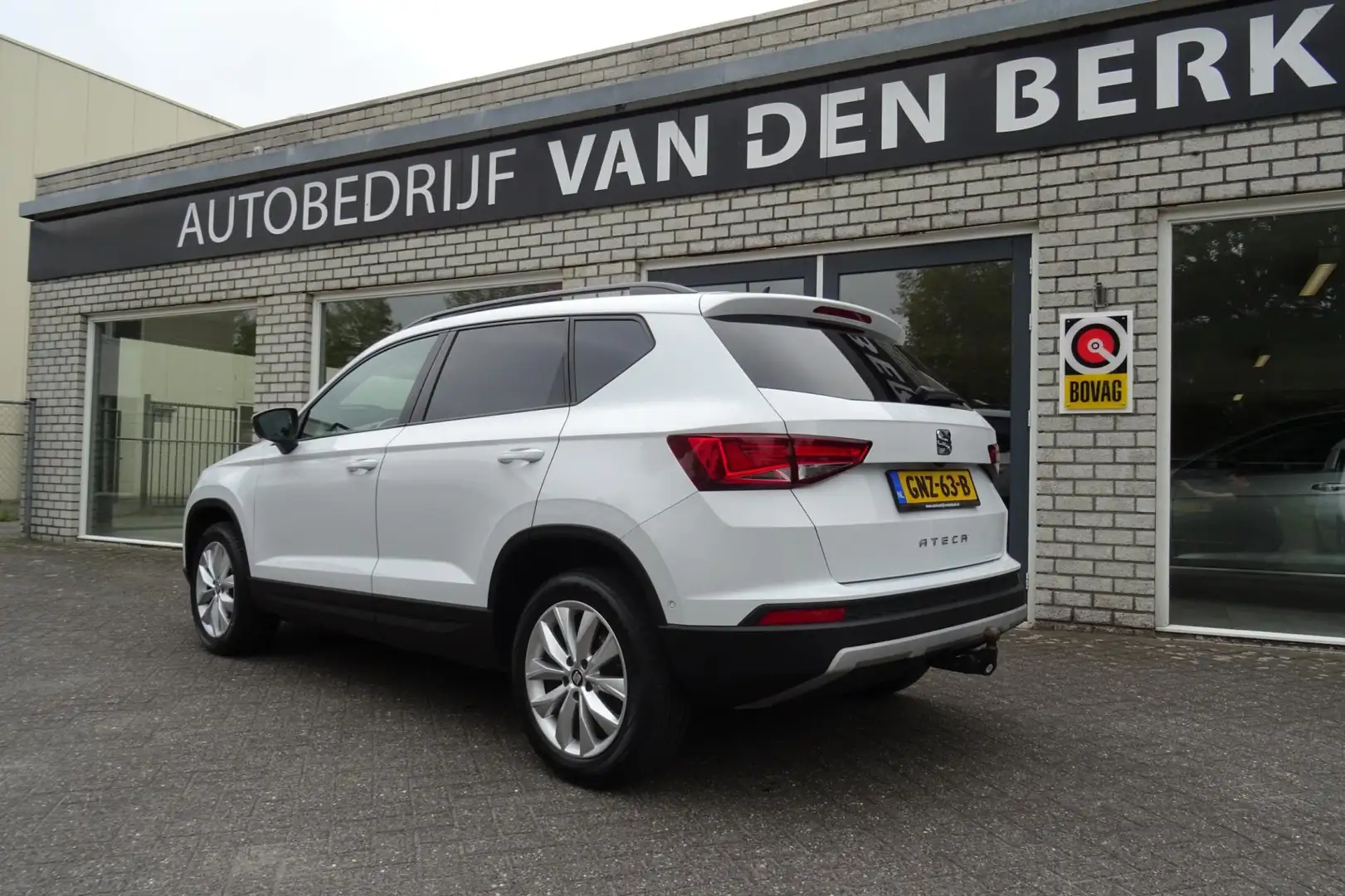 SEAT Ateca 1.5 TSI Style Business DSG / Virtual / 360° Wit - 2