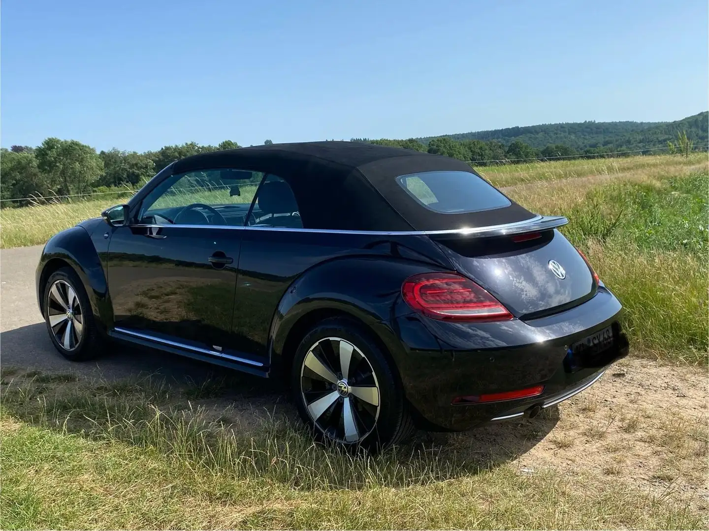 Volkswagen Beetle The Beetle Cabriolet 1.2 TSI (BlueMotion Tech) Sou Schwarz - 1