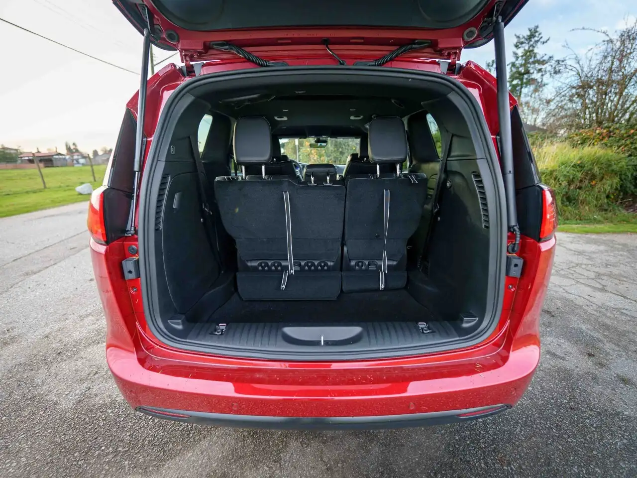 Chrysler Grand Caravan снимка Chrysler Grand Caravan
