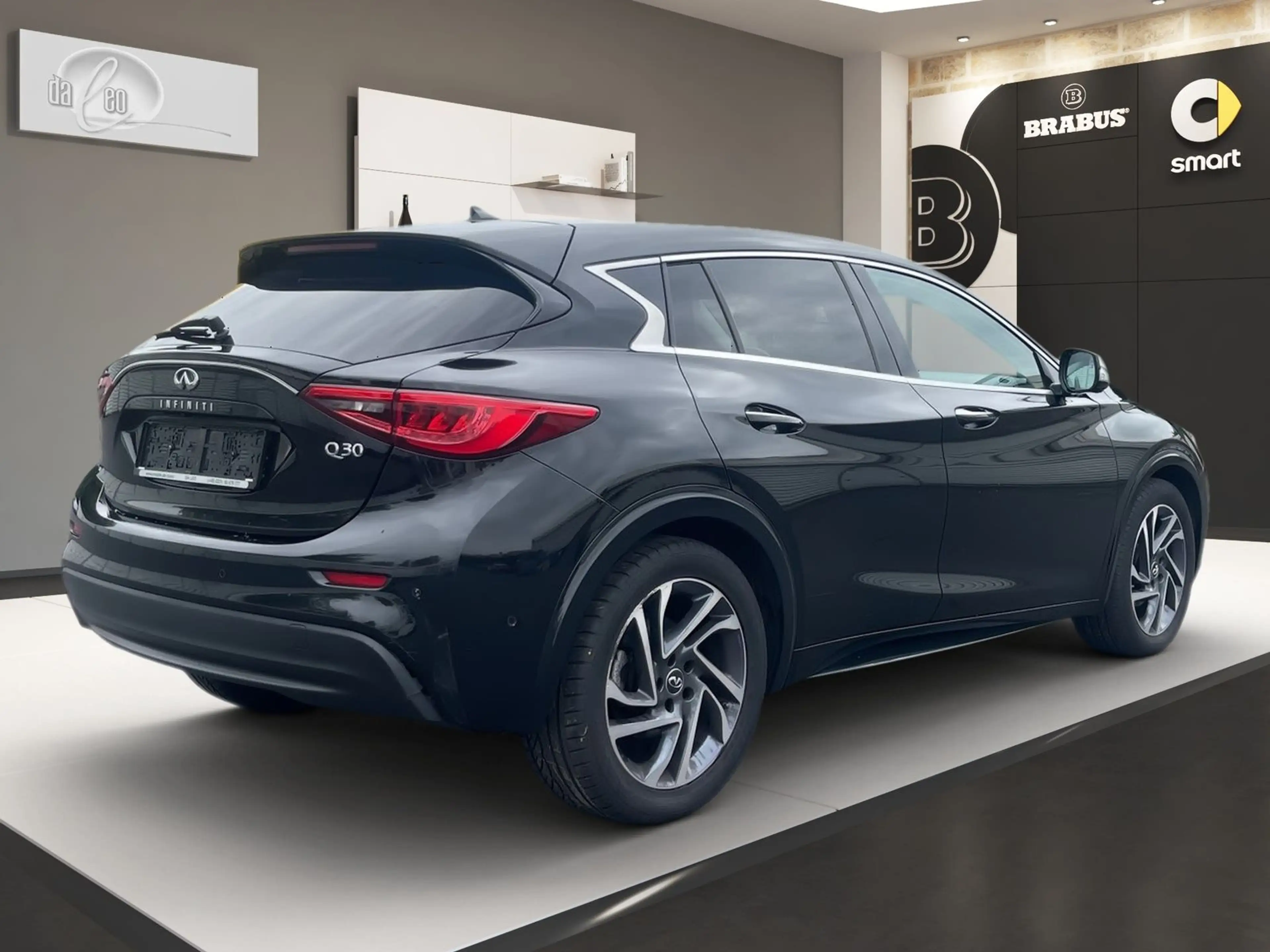 Infiniti Q30 1.5 d Sitzheizung Navi PDC Kamera Klima — photo 5
