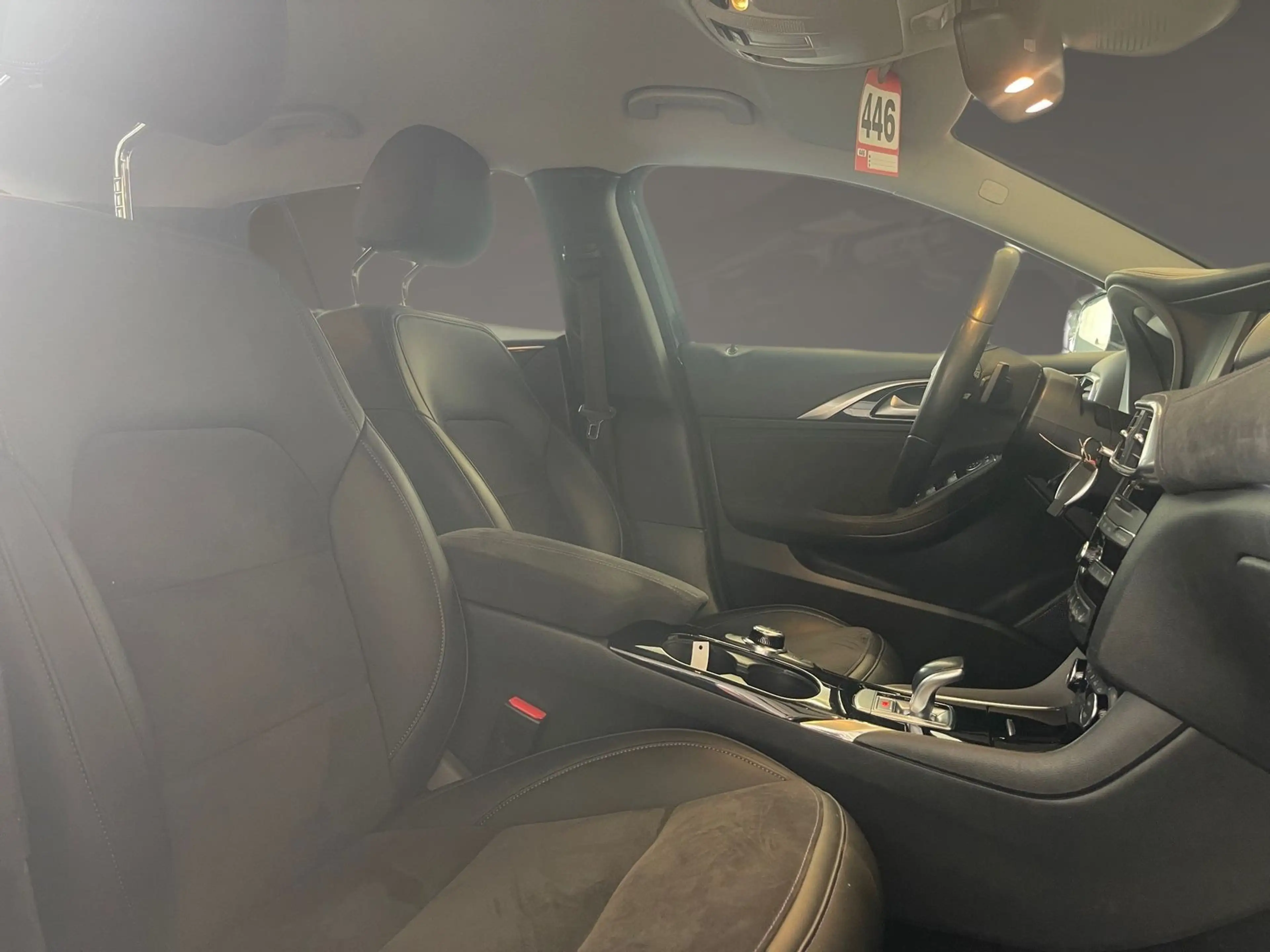 Infiniti Q30 1.5 d Sitzheizung Navi PDC Kamera Klima — photo 14