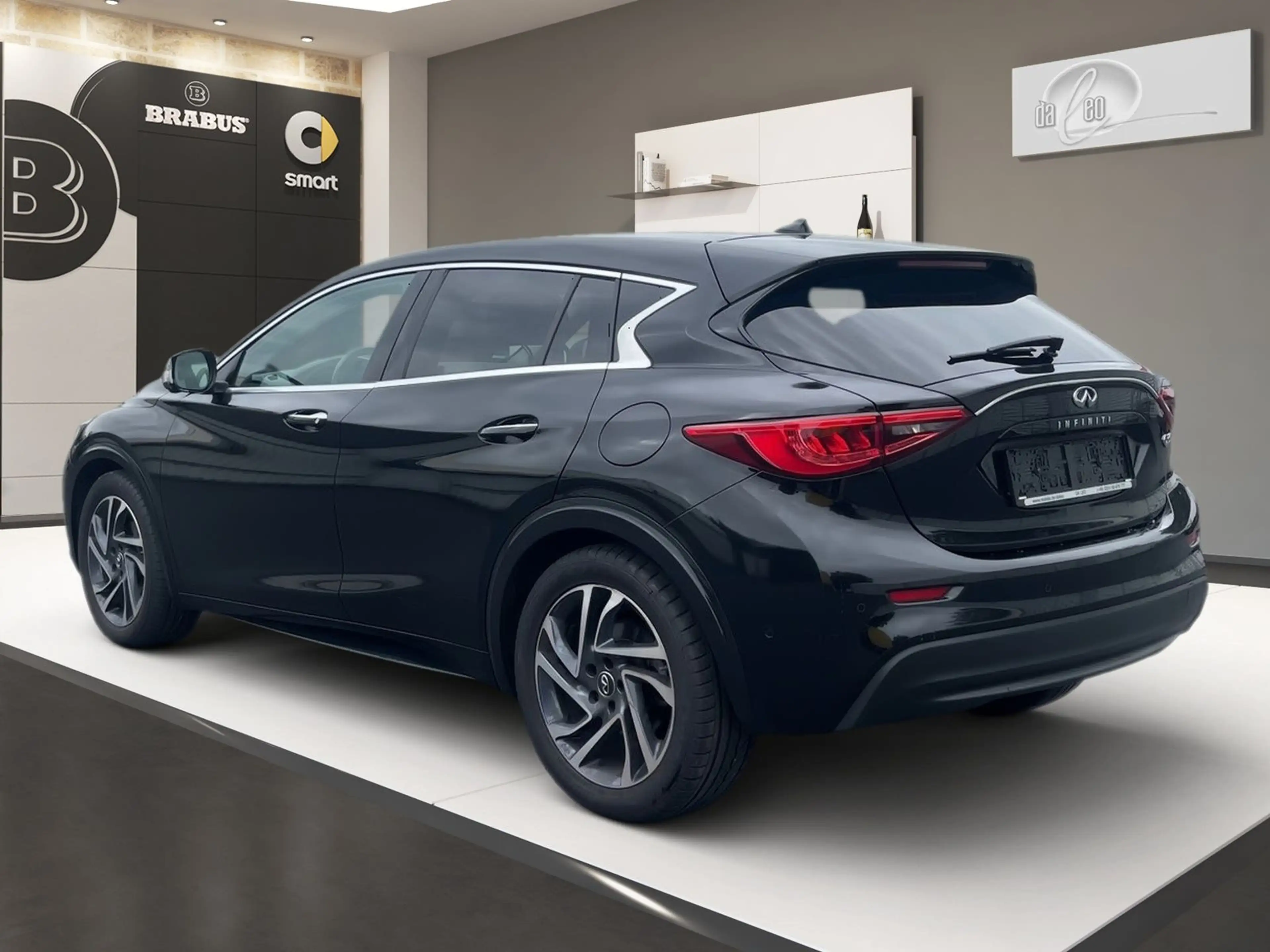 Infiniti Q30 1.5 d Sitzheizung Navi PDC Kamera Klima — photo 6