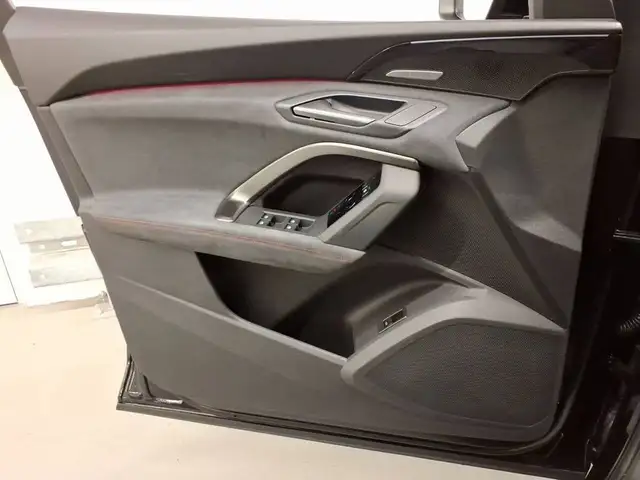 Audi Q5 view 5