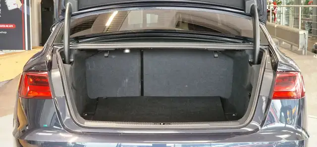 Audi A6 view 9