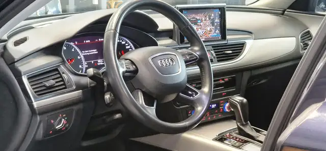 Audi A6 view 12