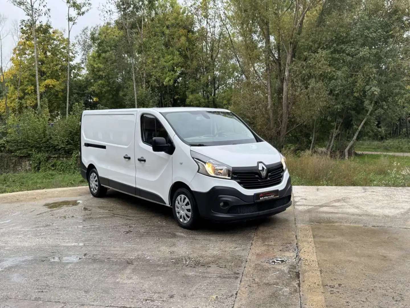 Renault Clio Trafic TRAFIC DCI 125 L2/H1 PACK CLIM Blanc - 1