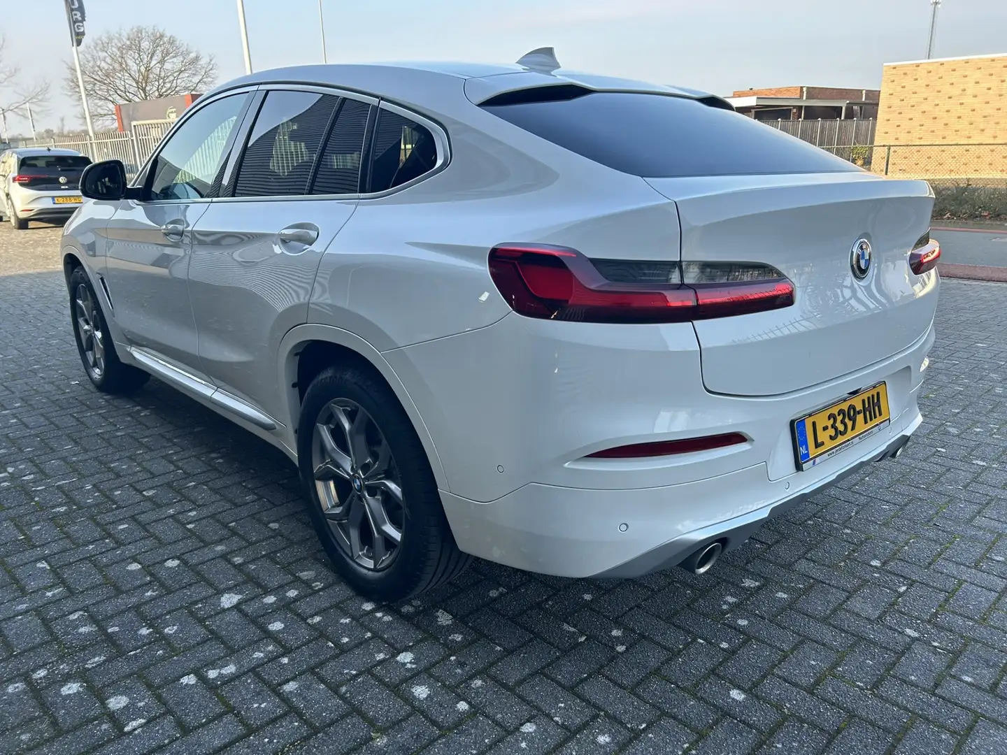 BMW X4 xDrive20i High Executive Weiß - 2
