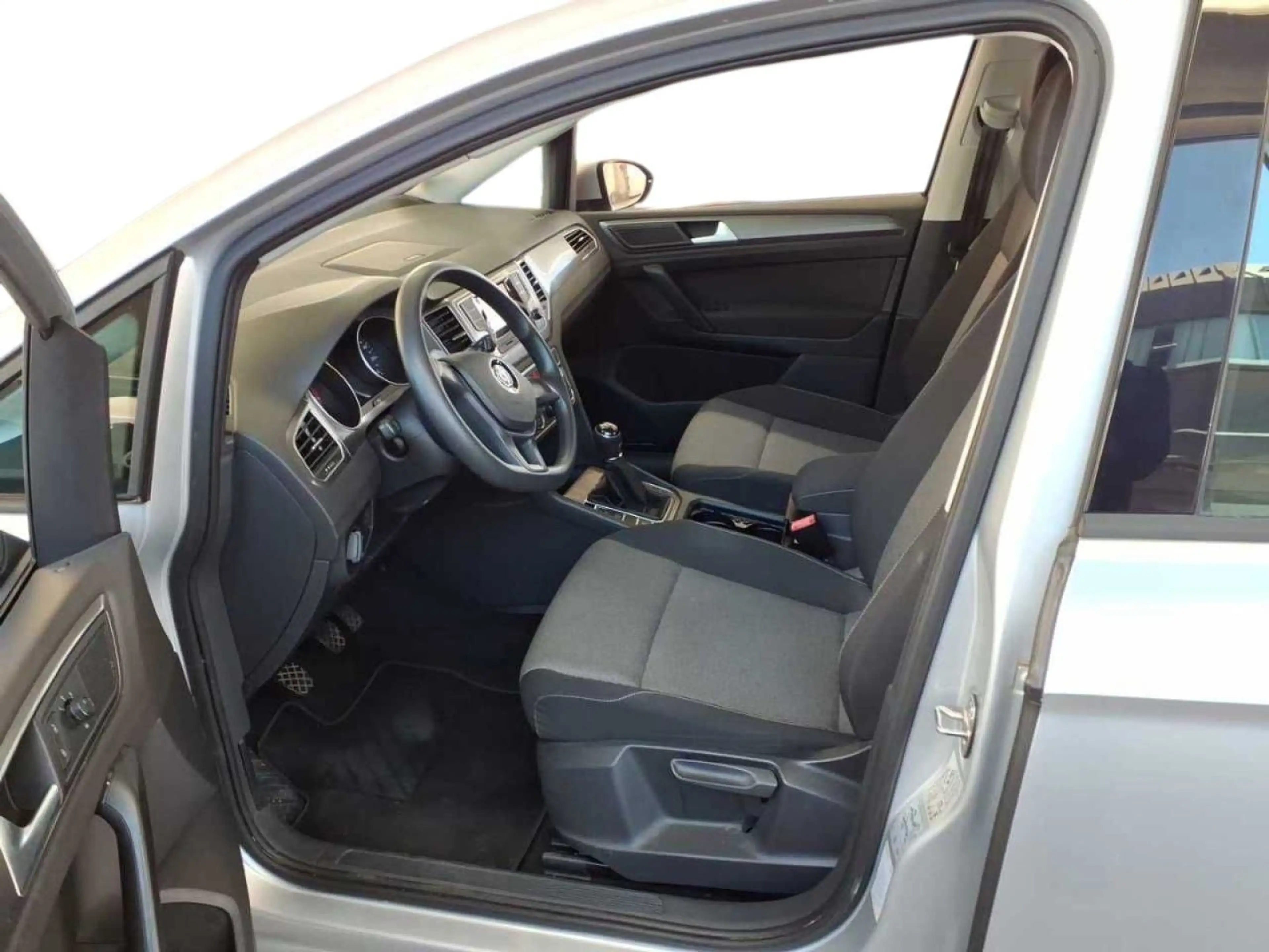 Volkswagen Golf Sportsvan 1.2TSI Trendline AHK Sitzh Klima — photo 5