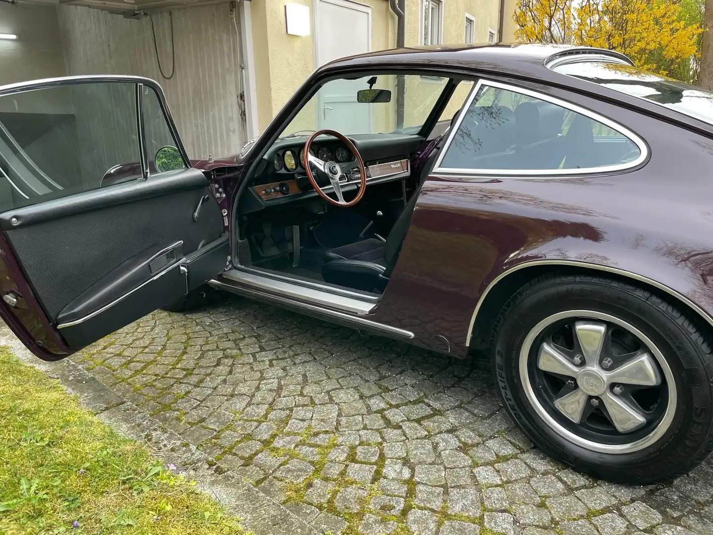 Oldtimer Porsche 911/E Coupé 1969 Paars - 2