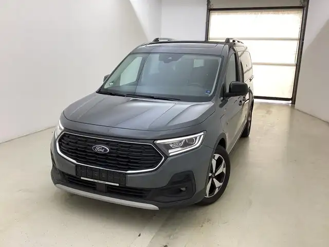 Ford Grand Tourneo