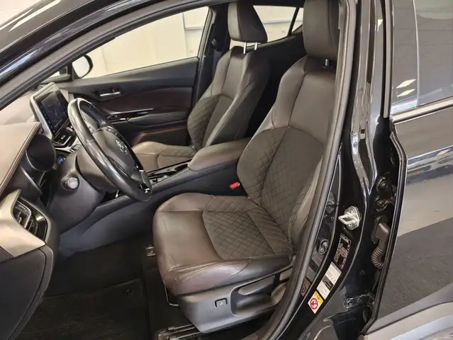 Toyota C-HR view 8