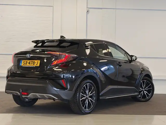 Toyota C-HR view 6