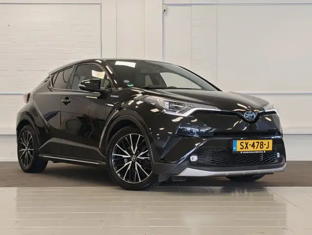 Toyota C-HR view 2