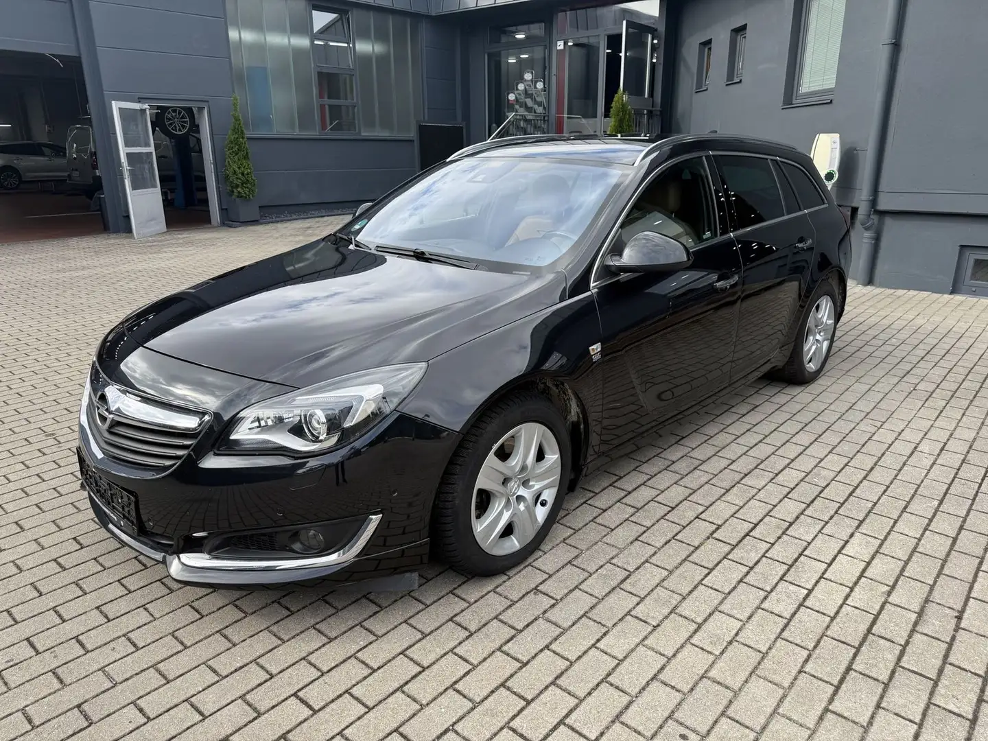 Opel Insignia OPC LINE +NAVI+RÜCKFAHRK.+ Noir - 1
