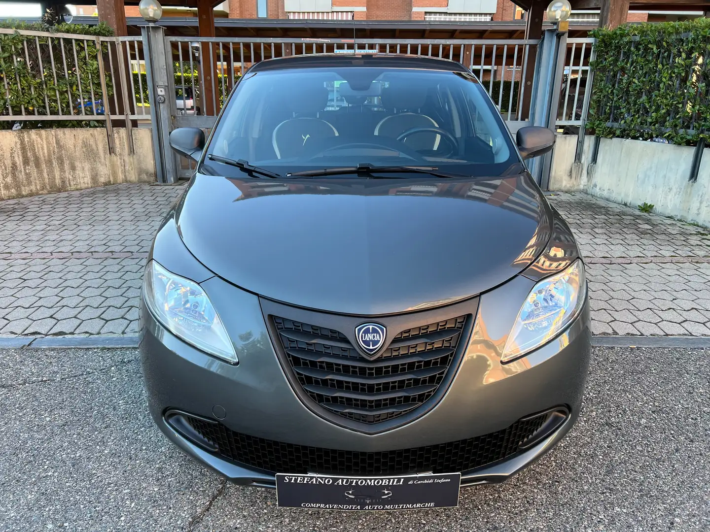 Lancia Ypsilon Ypsilon 1.2 8v Elefantino II ecochic Gpl 69cv Grigio - 2