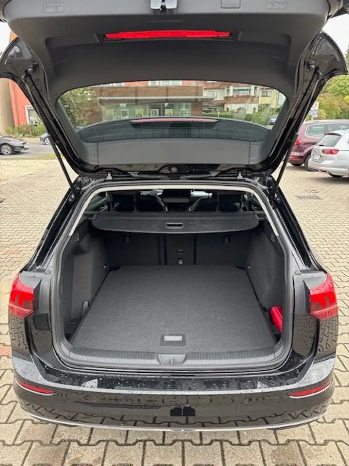 Volkswagen Golf Variant 1.5 eTSI 110 kW Goal 11