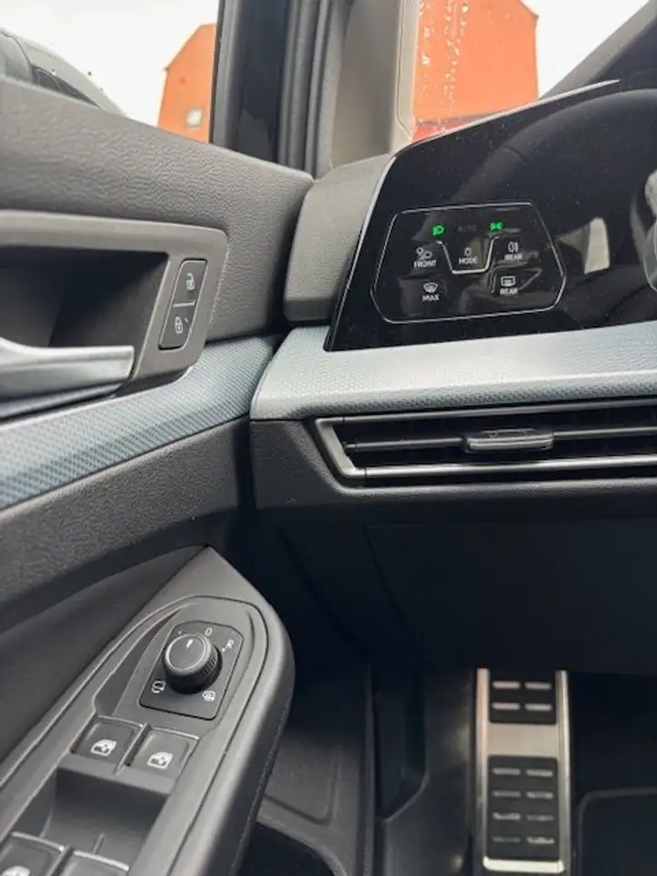 Volkswagen Golf Variant 1.5 eTSI 110 kW Goal 16