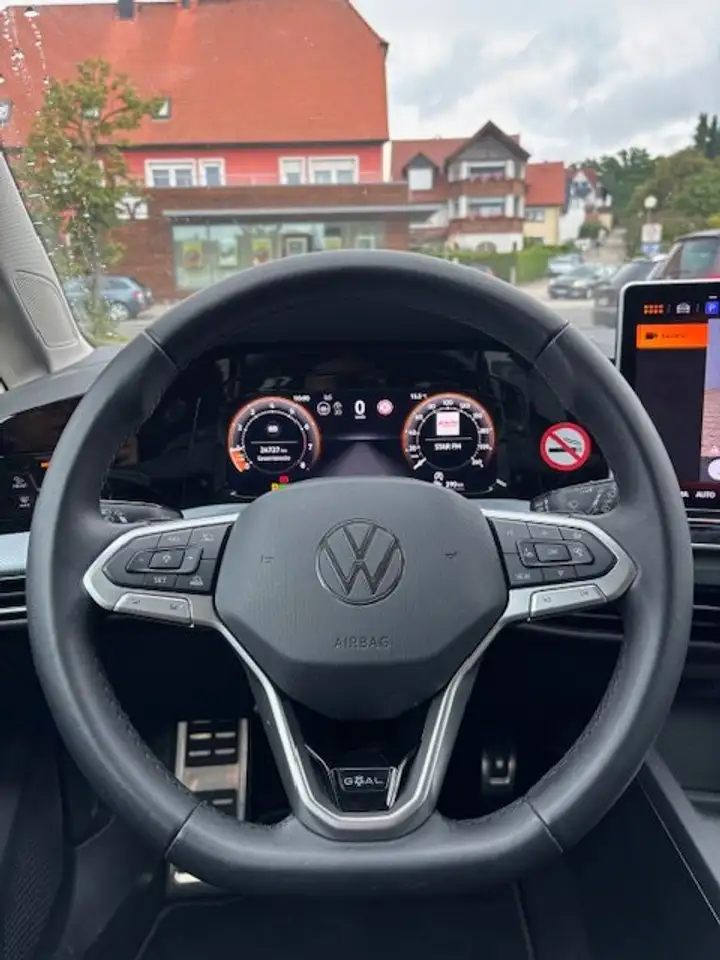 Volkswagen Golf Variant 1.5 eTSI 110 kW Goal 15
