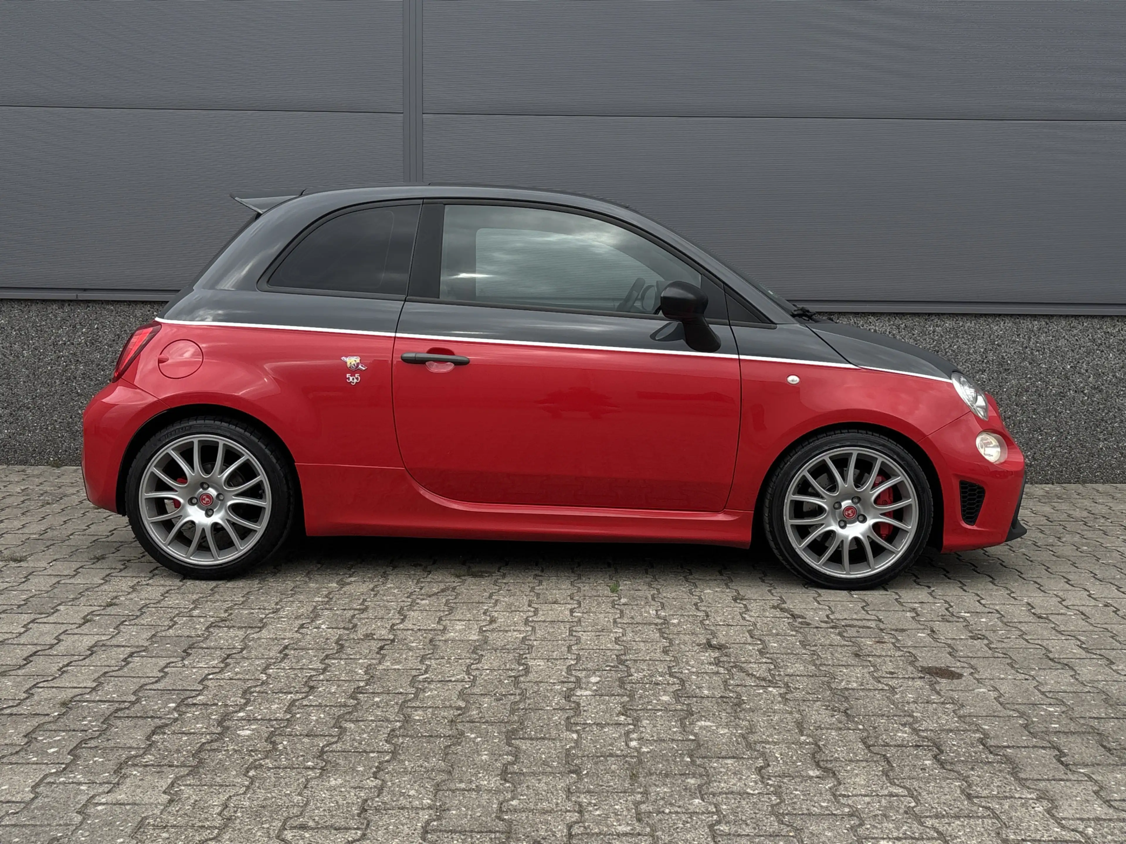 Fiat 500 Abarth 1.4 T-Jet Competizione 70th Anniversary - Monza - — photo 6