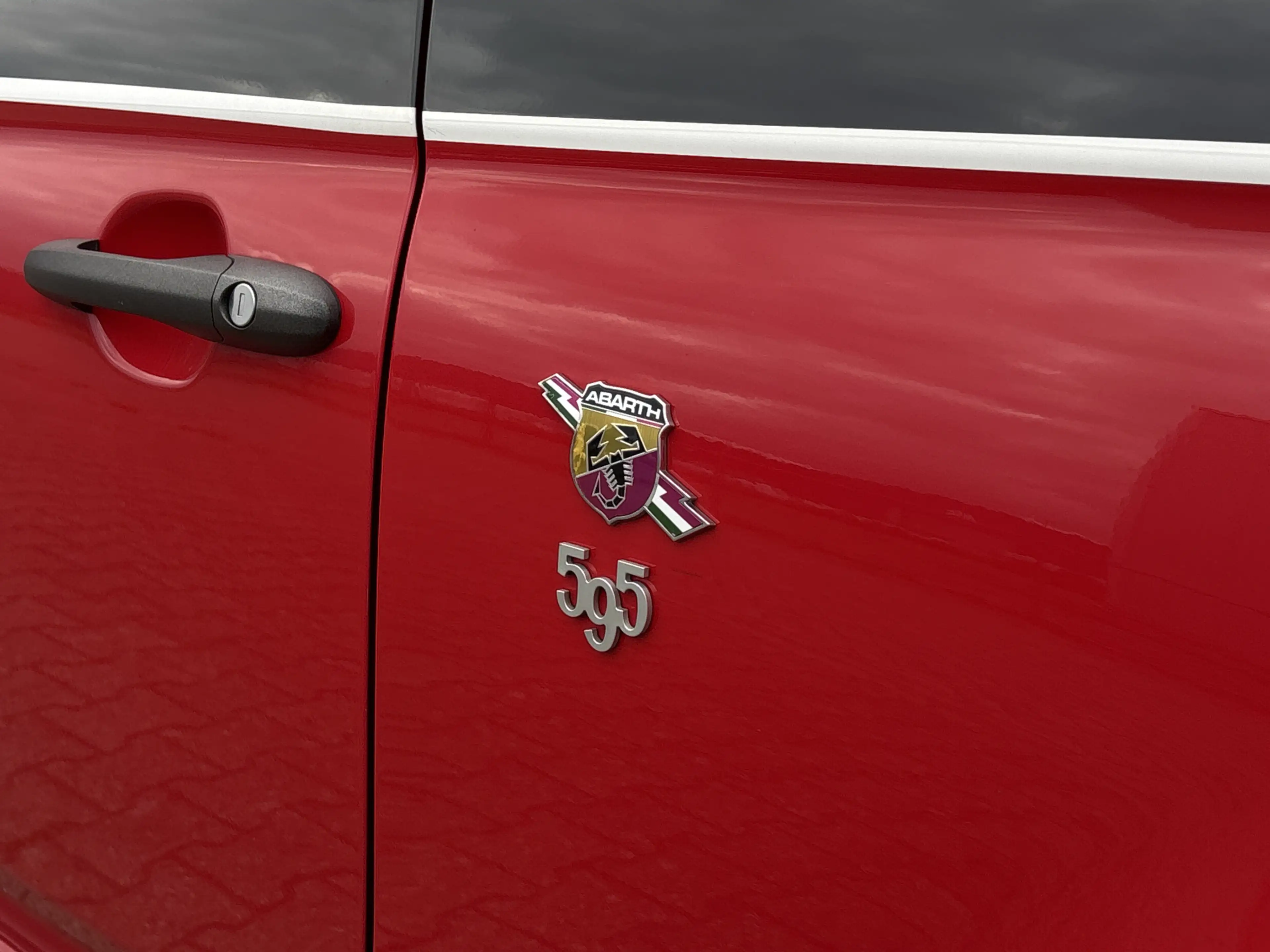 Fiat 500 Abarth 1.4 T-Jet Competizione 70th Anniversary - Monza - — photo 10