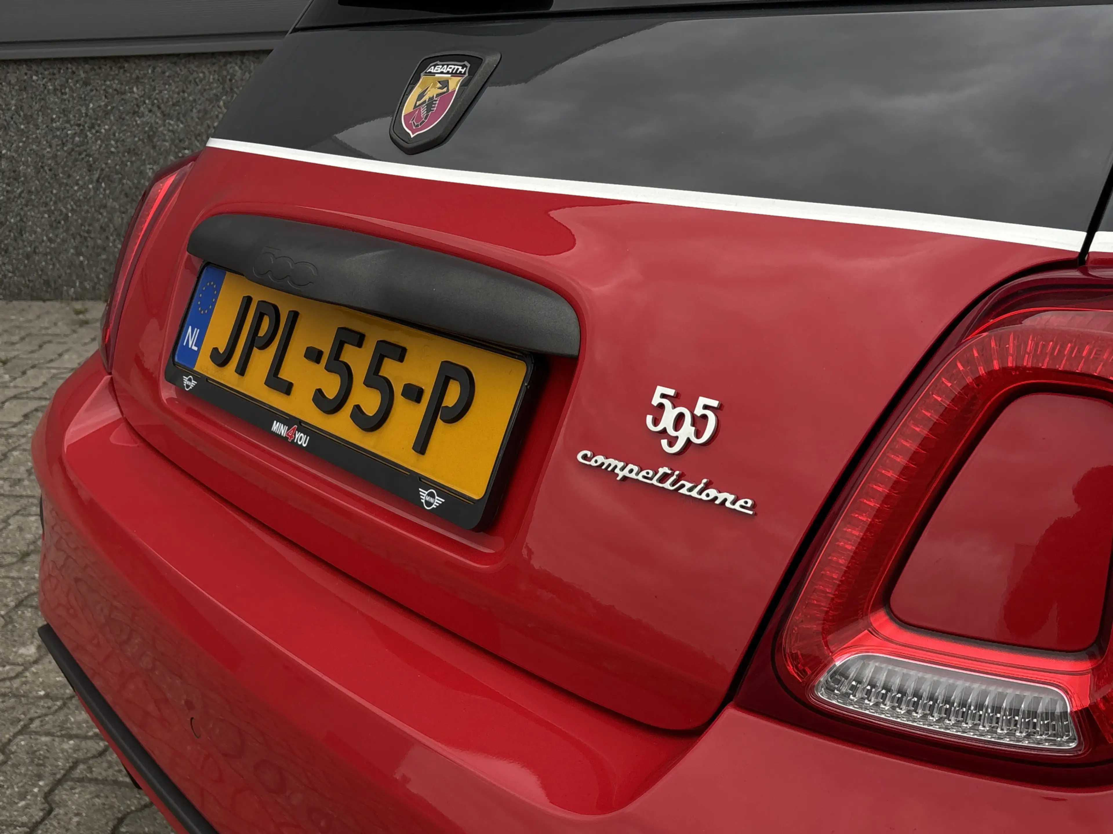 Fiat 500 Abarth 1.4 T-Jet Competizione 70th Anniversary - Monza - — photo 11