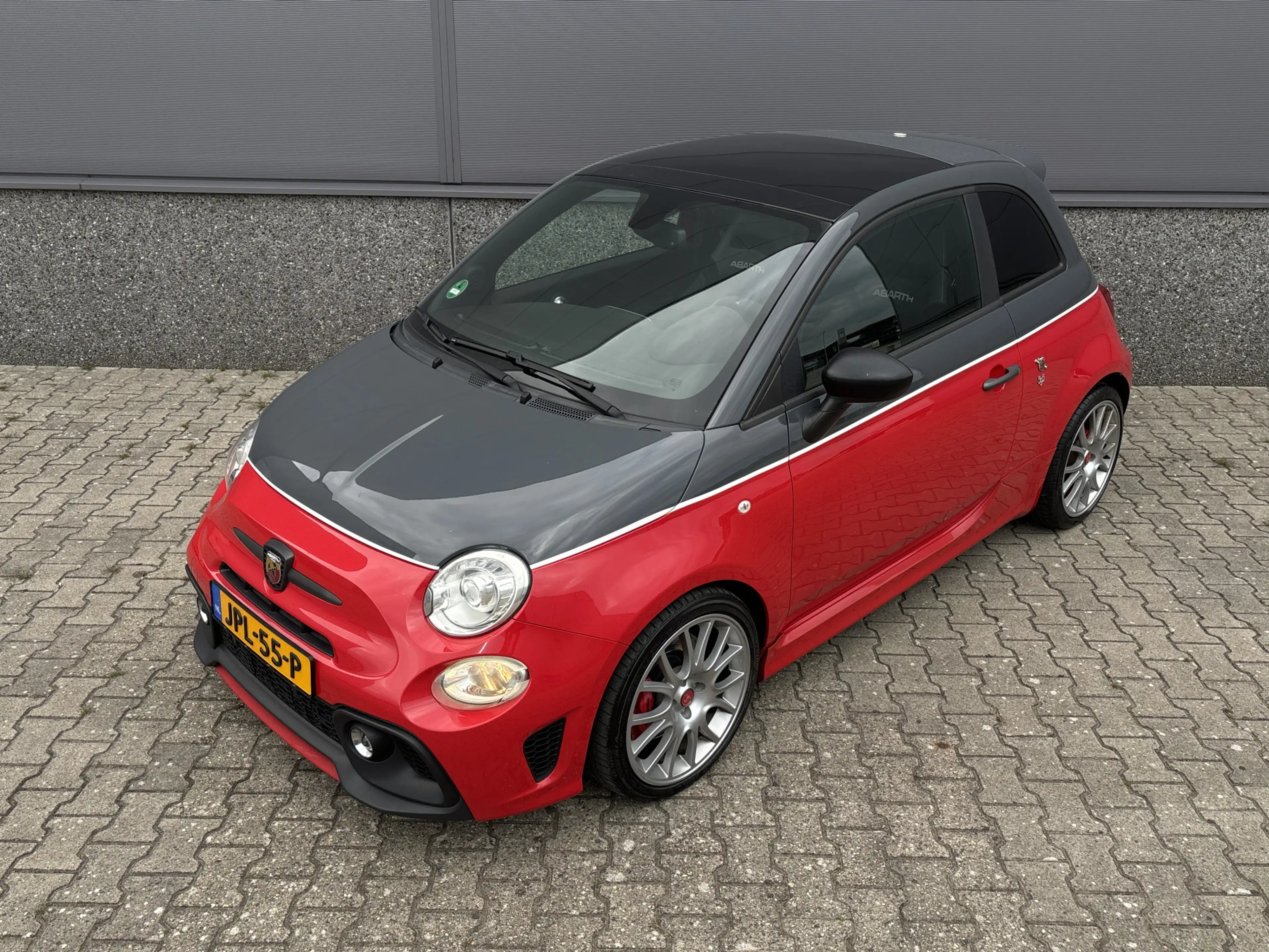 Fiat 500 Abarth 1.4 T-Jet Competizione 70th Anniversary - Monza - — photo 2