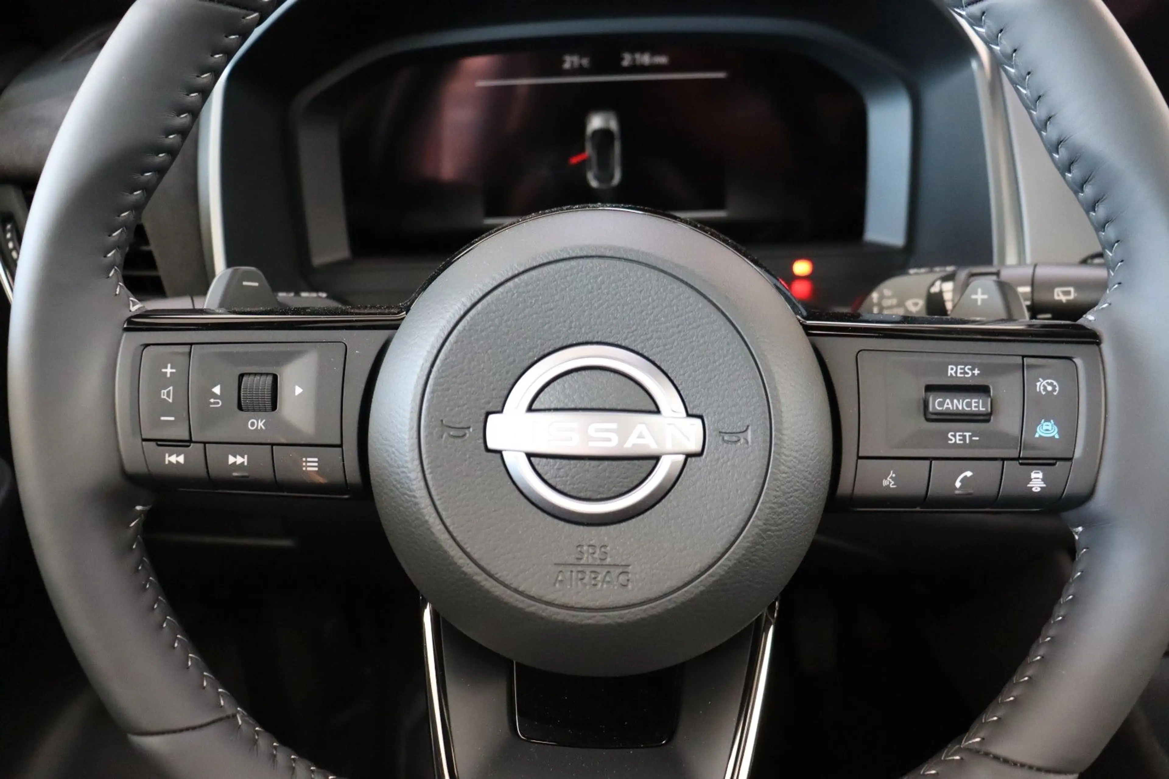 Nissan Qashqai N-DESIGN 1.3 Pano Leder eHeck SOFORT — photo 9