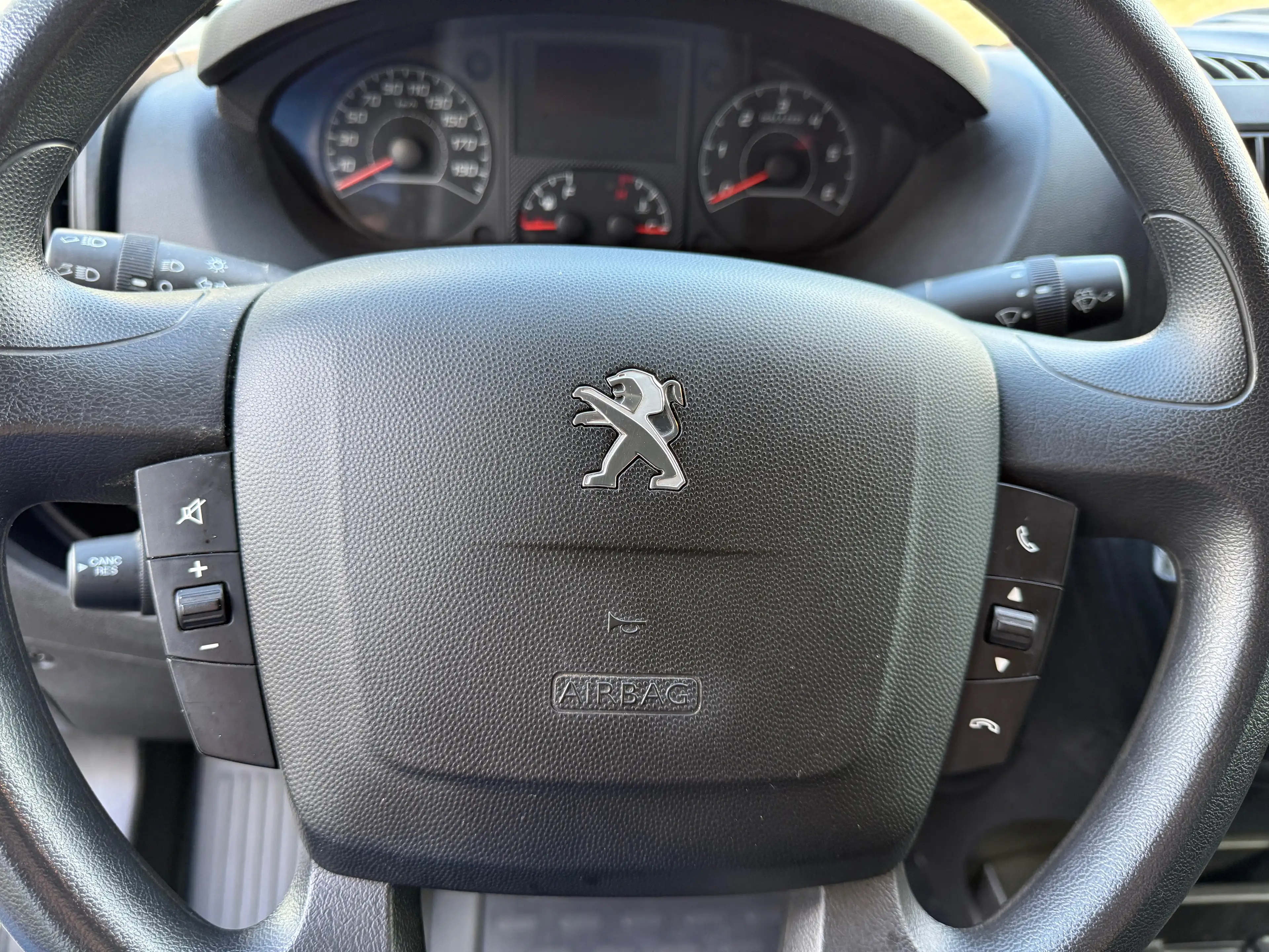 Peugeot Boxer Pritsche Doka 435 BlueHDi L4 *nur 48 TKM*HU neu*Klima*Tempomat* — photo 15