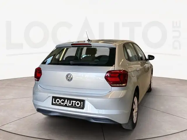 Volkswagen Polo view 4