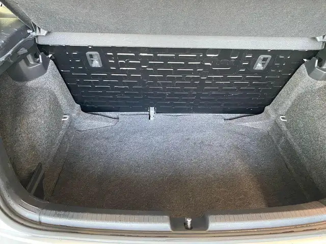 Volkswagen Polo view 9