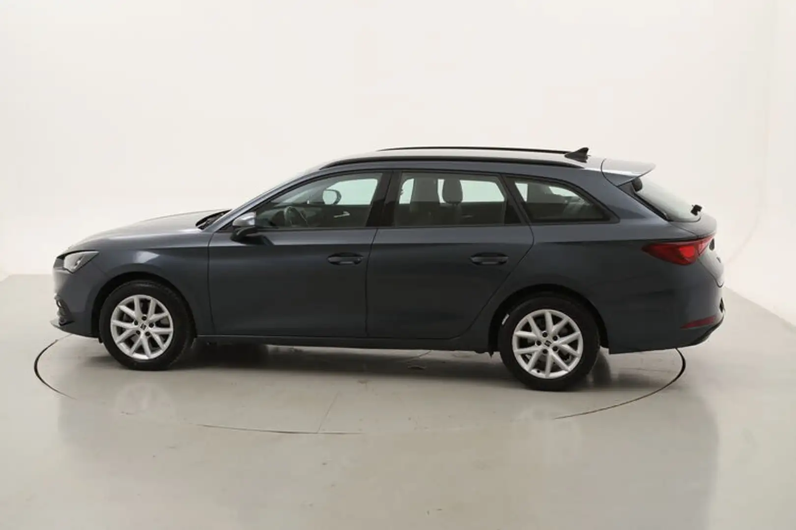 SEAT Leon ST Style DSG 2.0 Diesel 150CV Grigio - 2