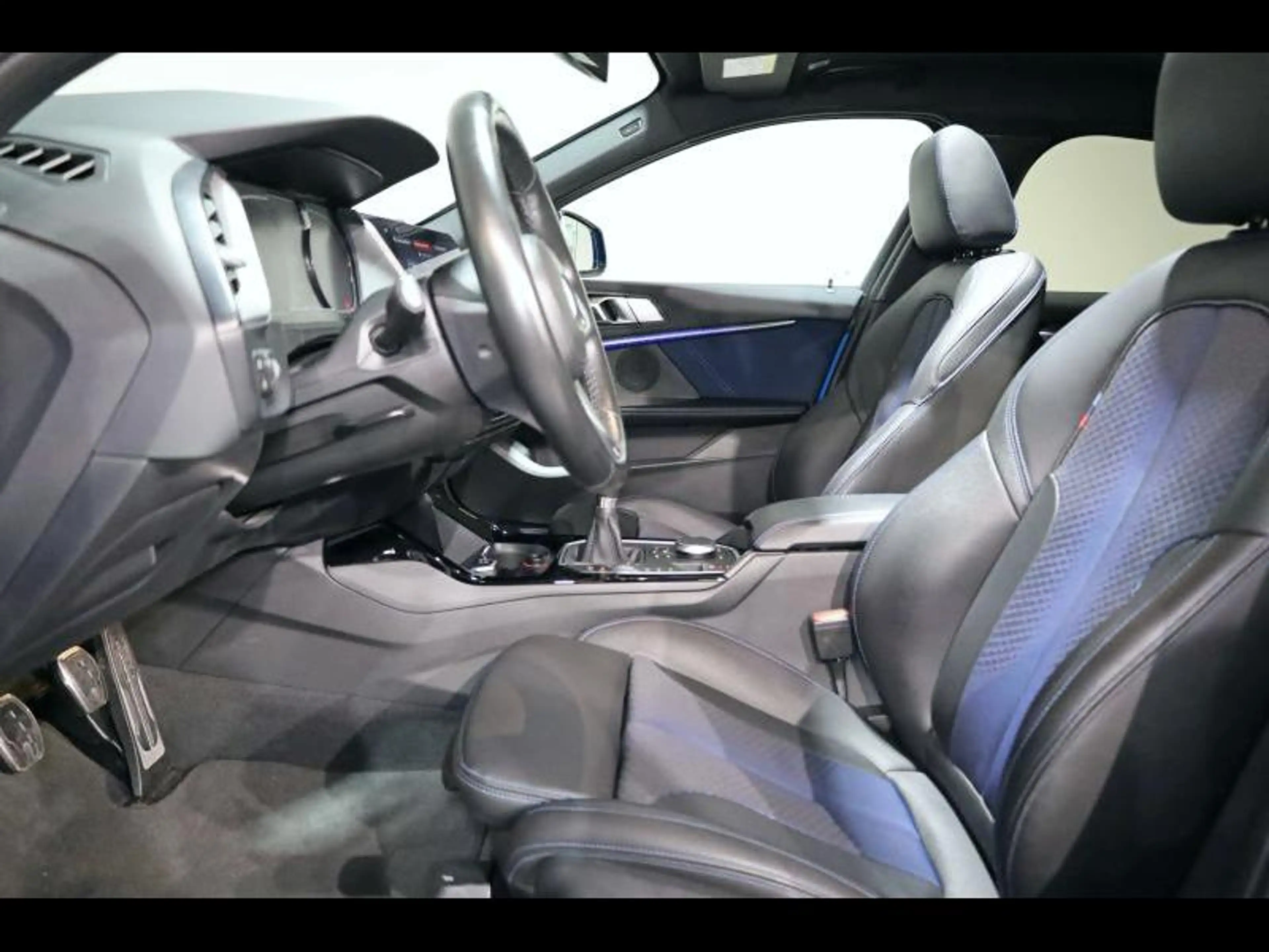 BMW 118 i Hatch Kit M Sport — photo 10