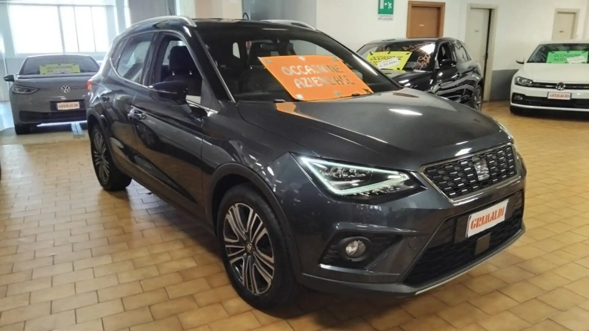 SEAT Arona 1.6 TDI 95 CV XCELLENCE FULL LED VIDEO Grigio - 1