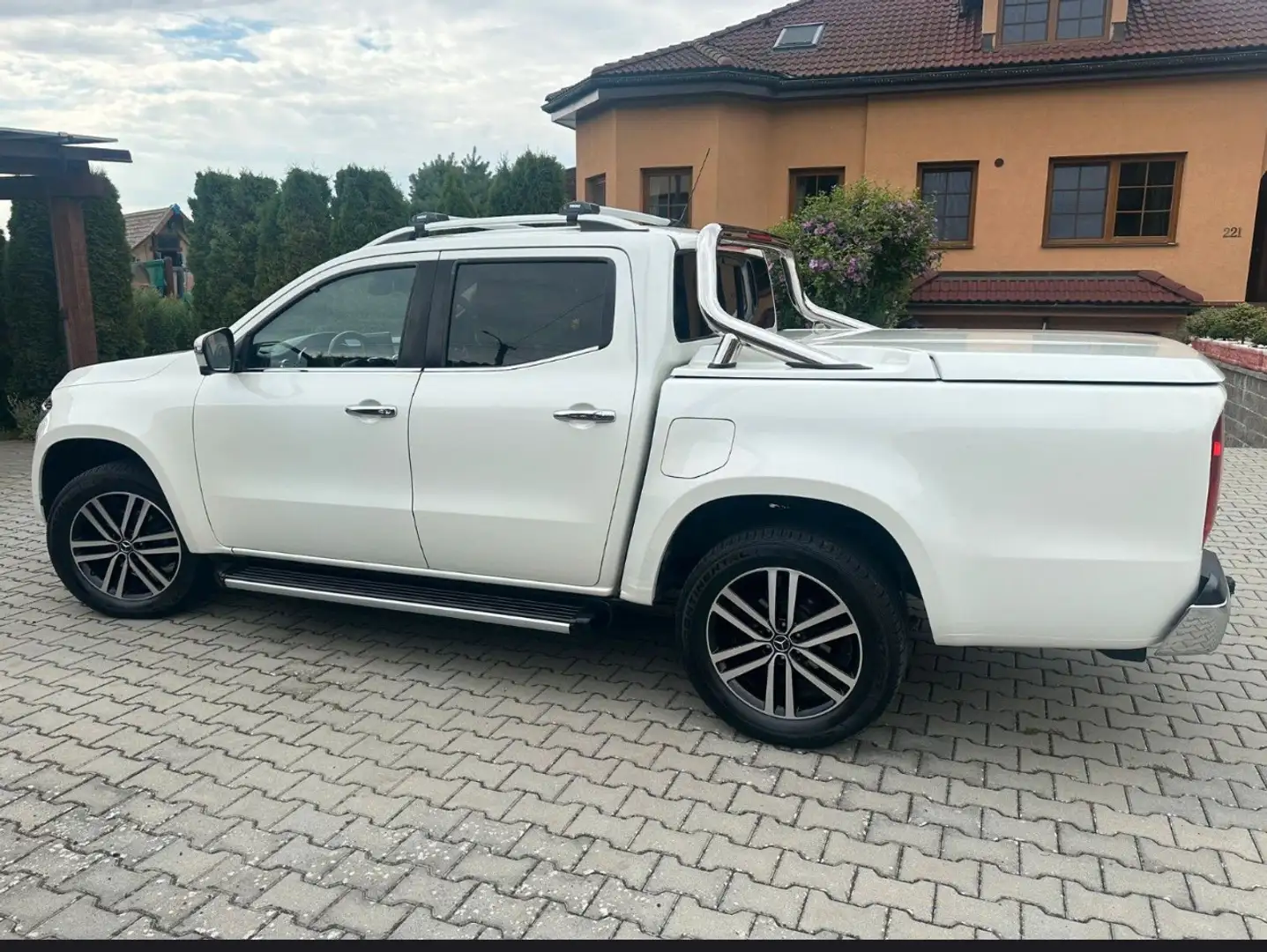 Mercedes-Benz X 250 d Power Business 4matic auto Sport Plus Білий - 2