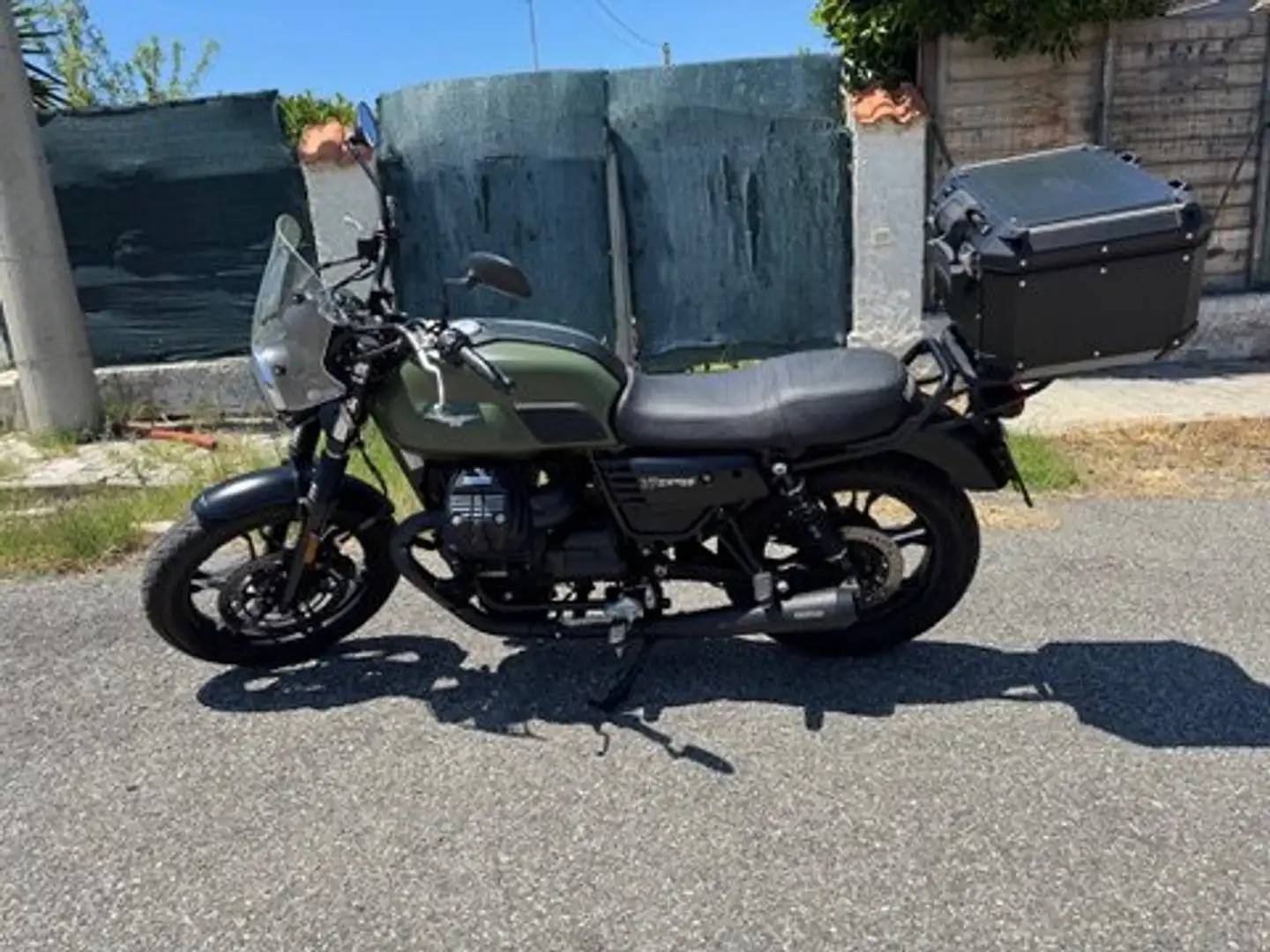 Moto Guzzi V 7 V7 III Stone ABS Verde - 1