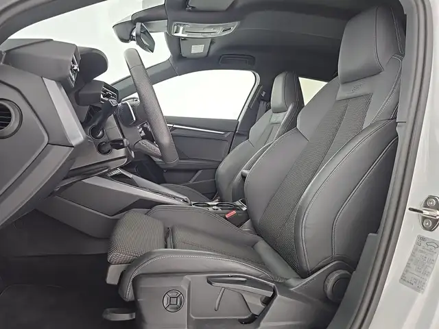 Audi A3 view 9