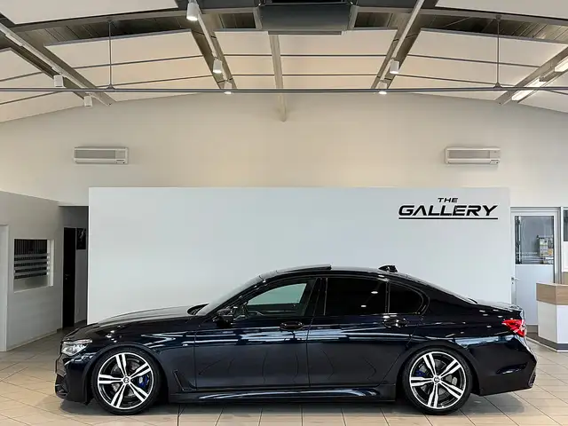 BMW 730 d M-Sport Aut.*Schiebedach*Surround View*SoftClose
