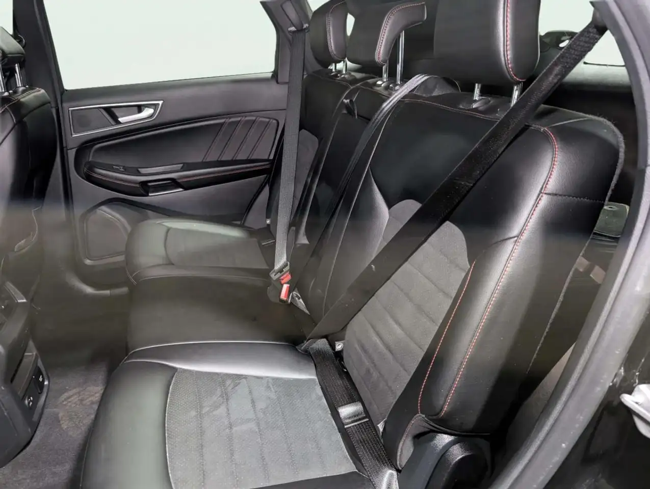 Ford Edge снимка Ford Edge