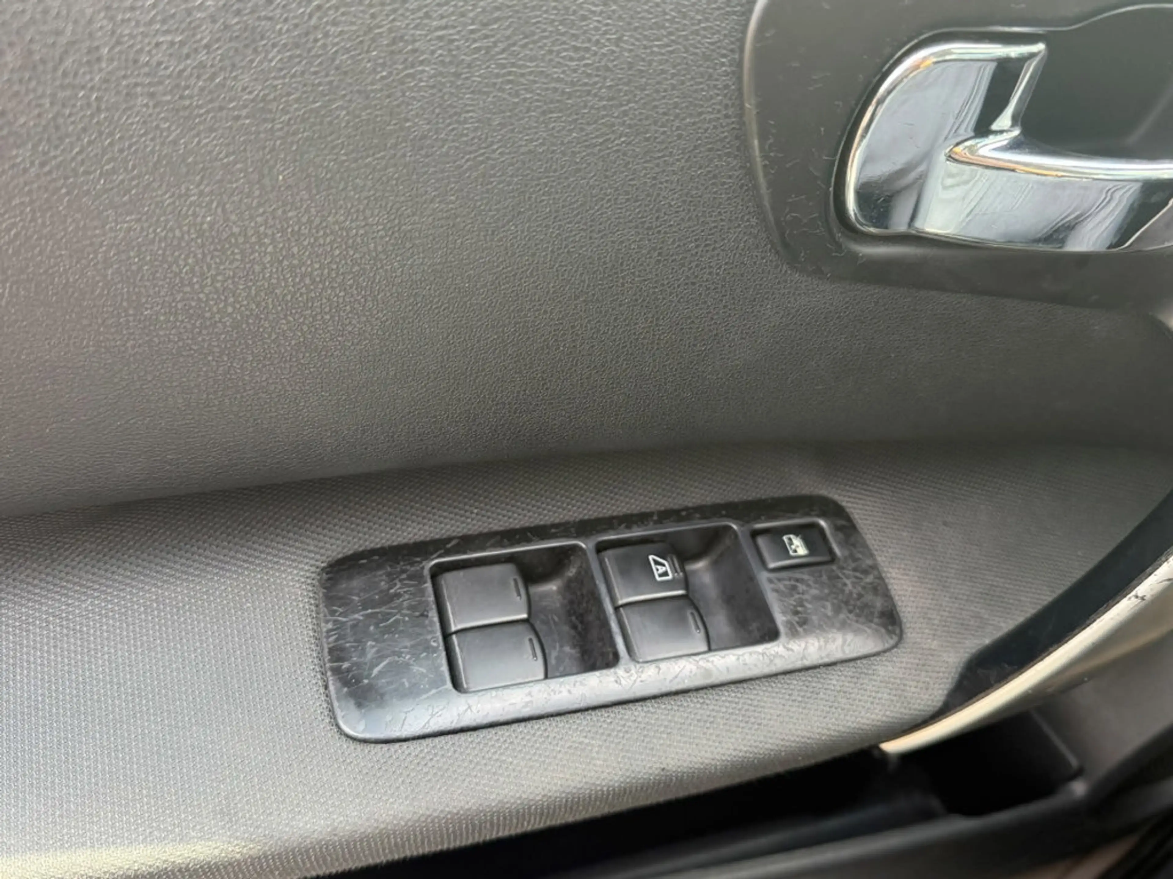Nissan Qashqai+2 1.6 Connect Edition — photo 9