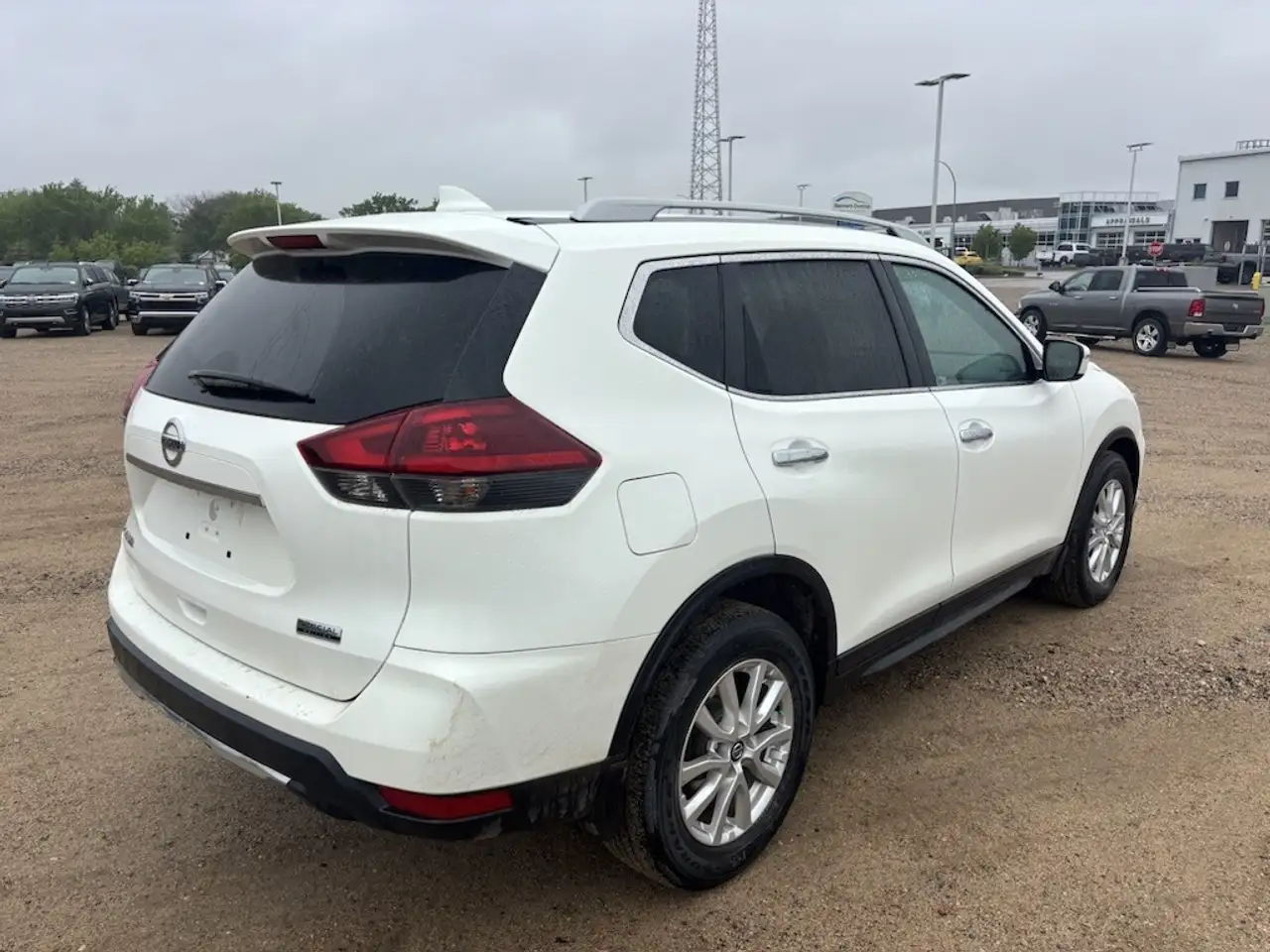 Nissan Rogue снимка Nissan Rogue