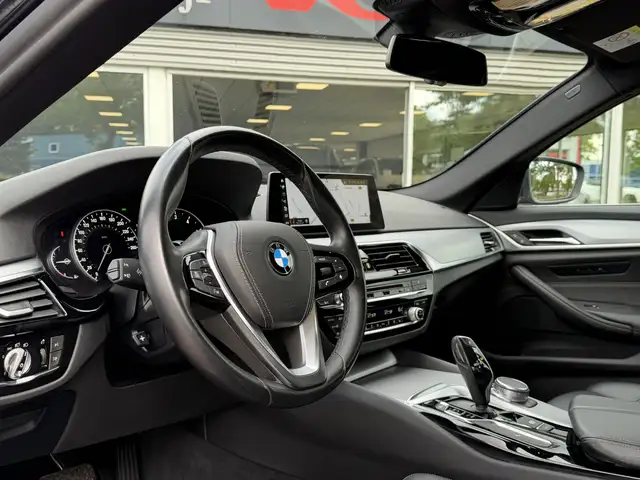 BMW 5 Series view 2