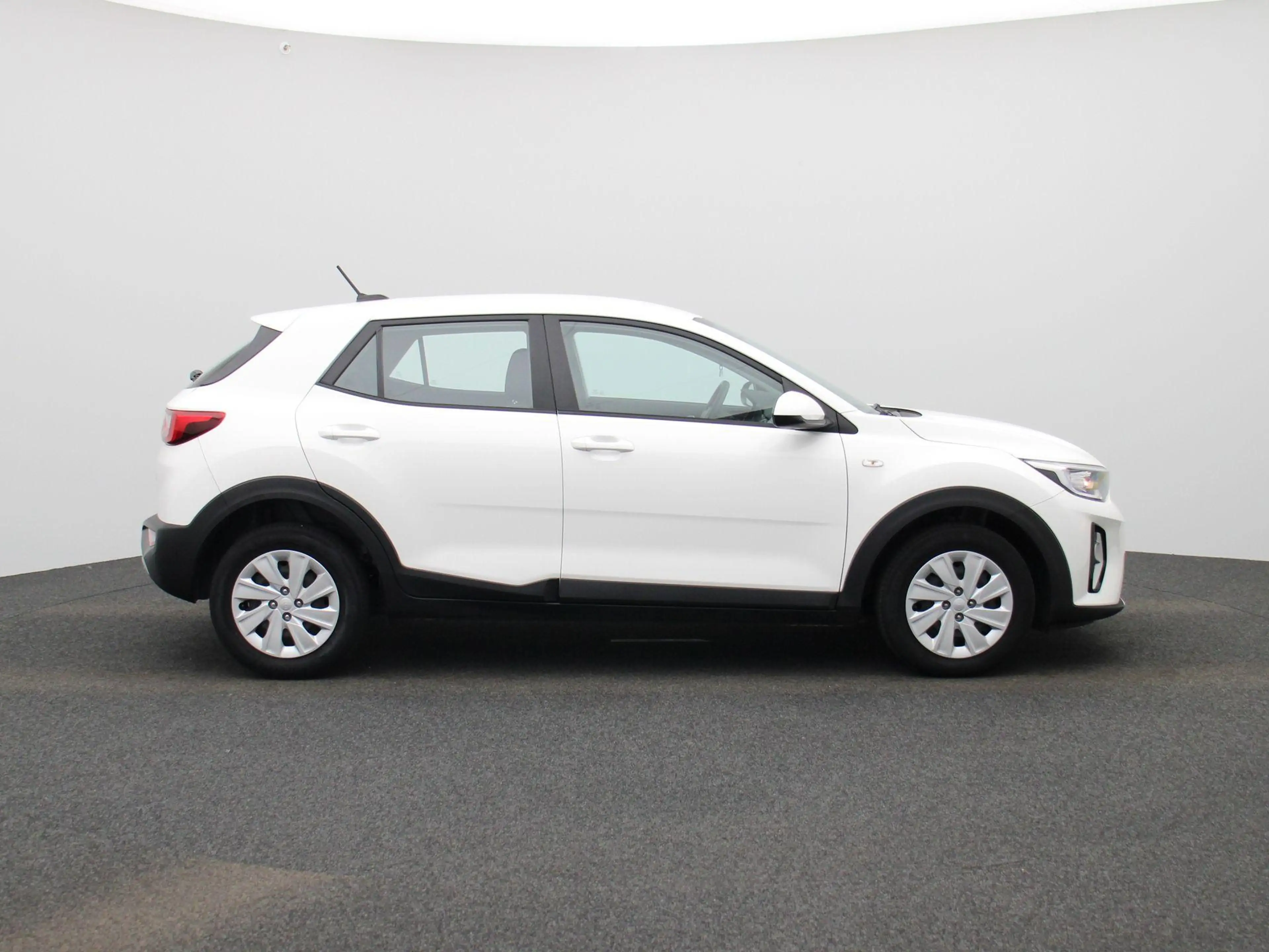 Kia Stonic 1.0 T-GDi MHEV ComfortLine — photo 6