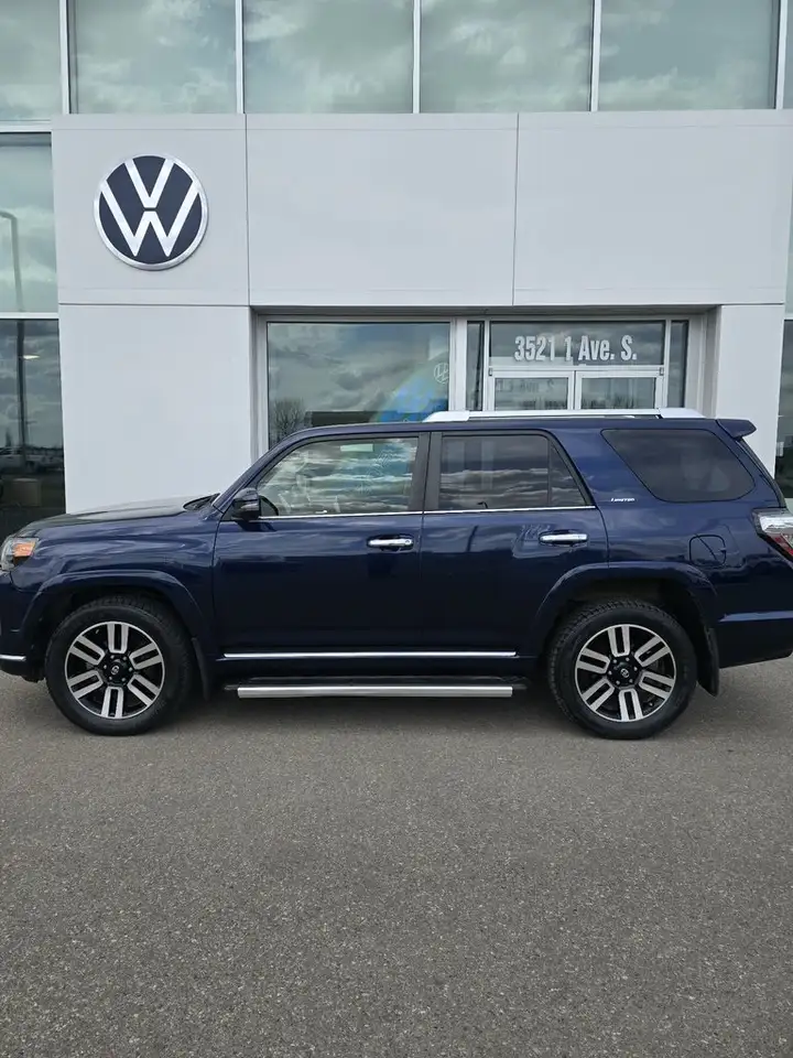 Toyota 4-Runner снимка Toyota 4-Runner