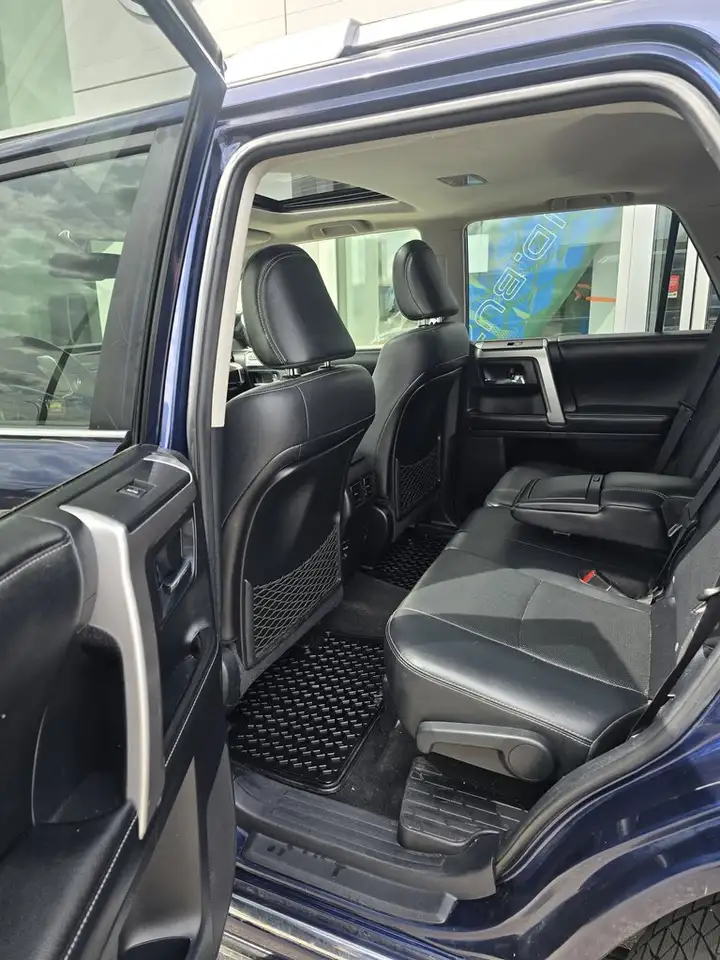 Toyota 4-Runner снимка Toyota 4-Runner