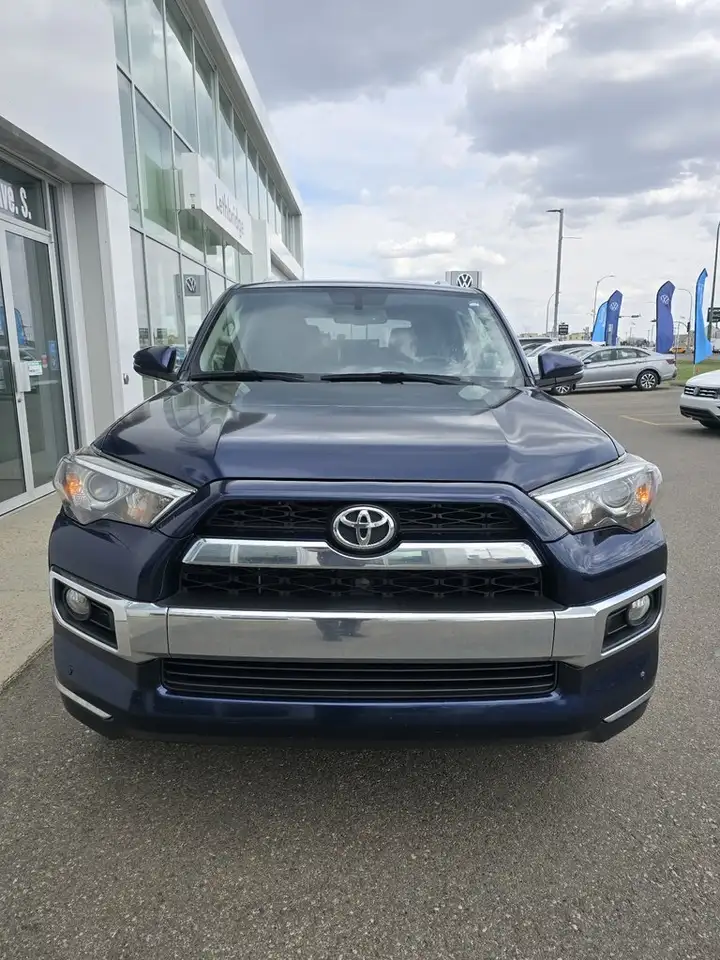 Toyota 4-Runner снимка Toyota 4-Runner